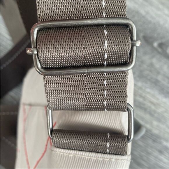 North Face crossbody bag logo Embroidered Red Stitching OS Hiking Shopping Light - Picture 7 of 10